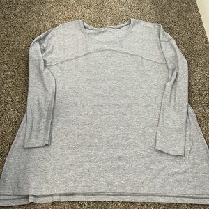 Lululemon Woman’s Long sleeve workout shirt